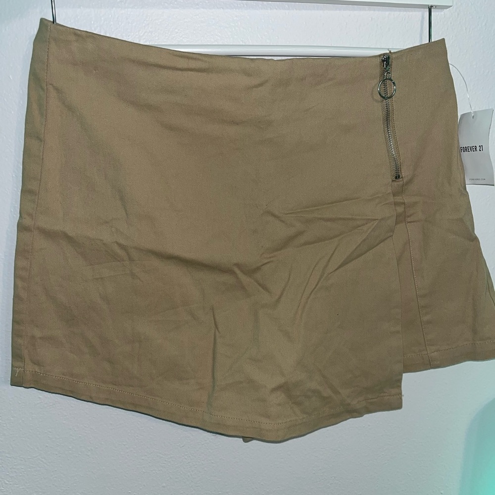 Light brown skirt with short, Cute size L